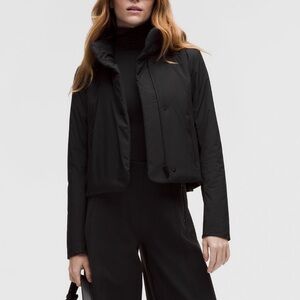 Lululemon sleek city cropped jacket